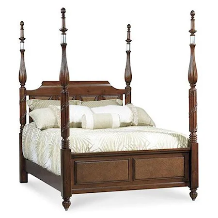 Queen-Size Poster Bed with Raffia Details